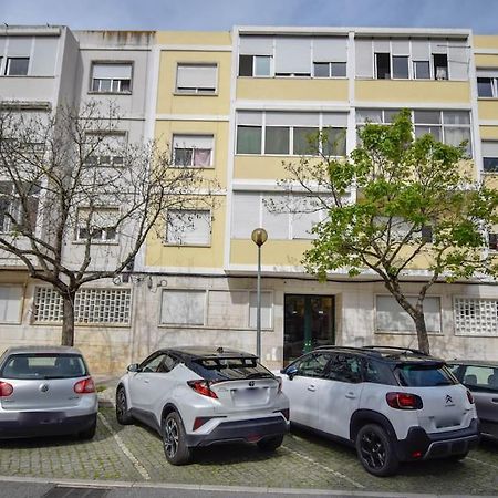 Cozy And Sunny Family Apartment Lisboa Exterior foto